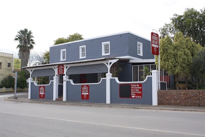 ’n Wynhuis vir Oudtshoorn